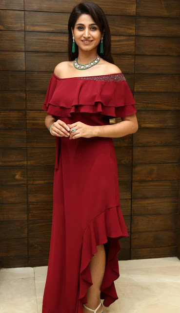 Television Actress Varshini Sounderajan Hot In Maroon Gown 21